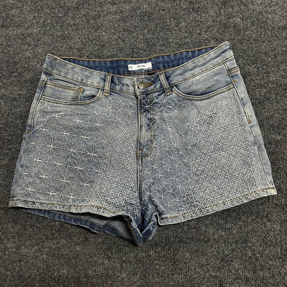 Kiabi Denim Shorts Womens Size 8 Light Wash Blue Embroidered Mom Fit Casual Boho